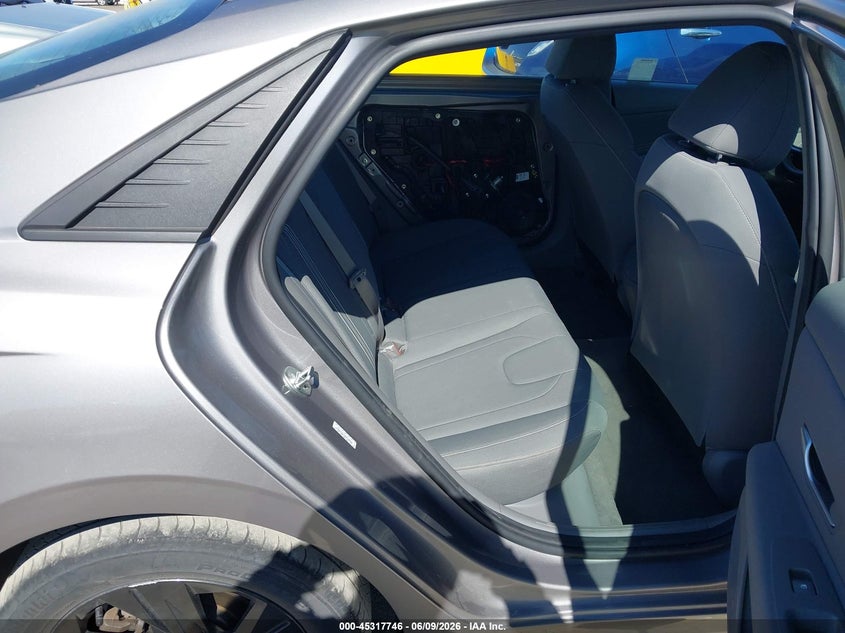 2022 Hyundai Elantra VIN KMHLS4AG3NU239466 IAAI salvage auction — FRONT & REAR, Salvage Title, sold $3,925 on 2026-07-16 (photo 8)