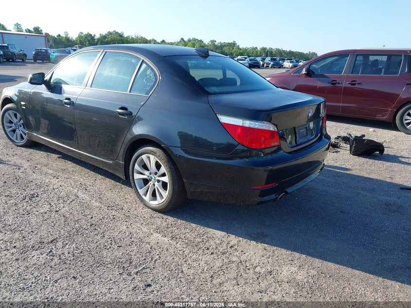 2010 BMW 5er VIN WBANV9C50AC390582 IAAI salvage auction — NORMAL WEAR, Clear (Massachusetts), sold $325 on 2026-07-07 (photo 3)
