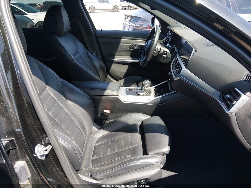 2019 BMW 3er VIN WBA5R7C55KAJ81067 IAAI salvage auction — RIGHT SIDE, Salvage (Colorado), sold $8,875 on 2026-08-18 (photo 5)