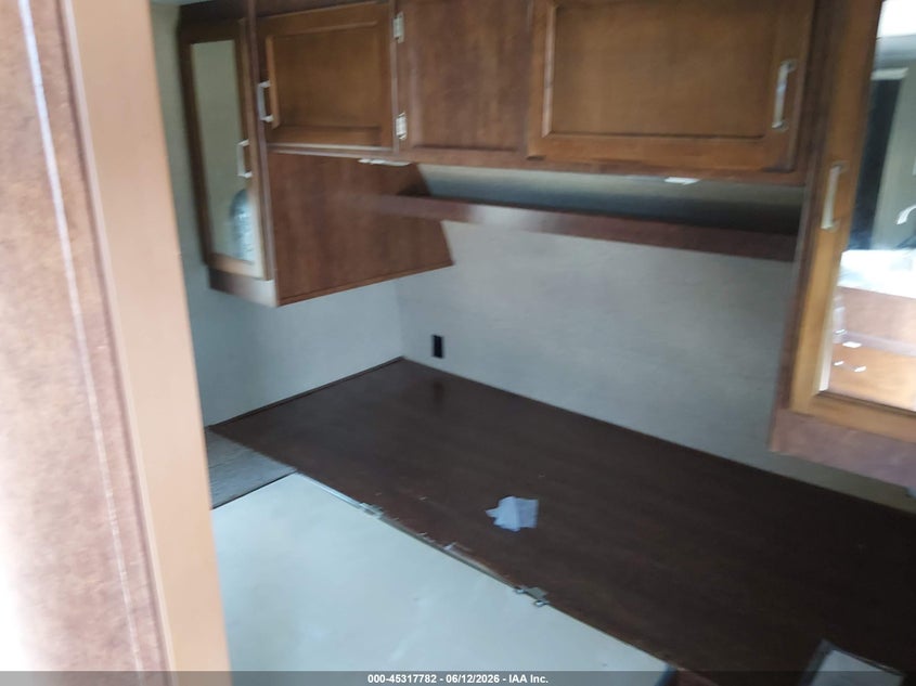 2017 Keystone rv Other VIN 4YDT29320HB453184 IAAI salvage auction — STORM DAMAGE, Wait Title, sold $2,275 on 2026-10-14 (photo 5)