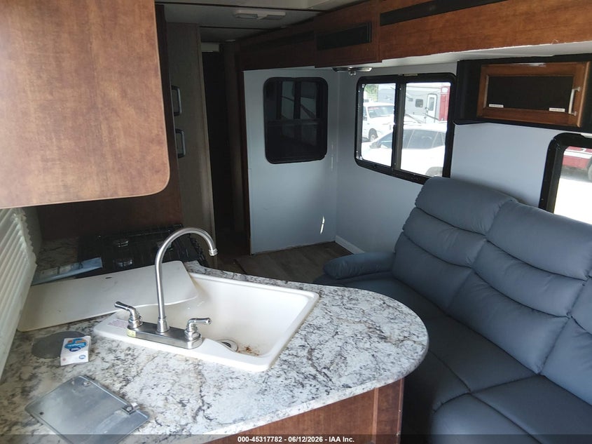 2017 Keystone rv Other VIN 4YDT29320HB453184 IAAI salvage auction — STORM DAMAGE, Wait Title, sold $2,275 on 2026-10-14 (photo 8)