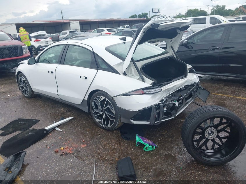 2024 Hyundai Ioniq 6 VIN KMHM54AC2RA055068 IAAI salvage auction — FRONT & REAR, Original (Texas), sold $8,700 on 2026-09-17 (photo 3)