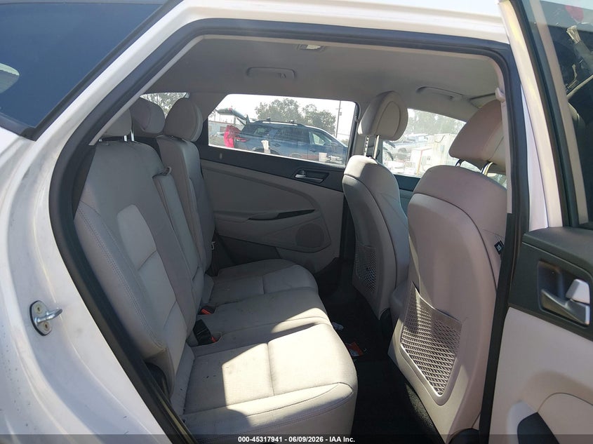 2017 Hyundai Tucson VIN KM8J23A4XHU284836 IAAI salvage auction — BIO HAZARD, Salvage Title, sold $3,275 on 2026-07-22 (photo 8)