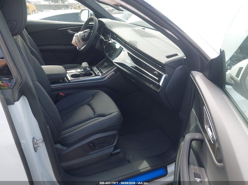 2026 Audi Q8 VIN WA1EVBF16TD017752 IAAI salvage auction — RIGHT FRONT, Salvage (California), sold $26,500 on 2026-07-30 (photo 5)