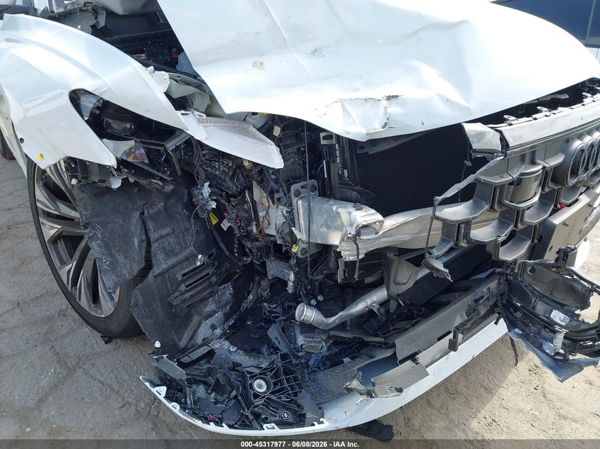 2026 Audi Q8 VIN WA1EVBF16TD017752 IAAI salvage auction — RIGHT FRONT, Salvage (California), sold $26,500 on 2026-07-30 (photo 6)