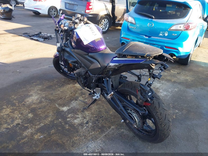 2018 Yamaha Yzfr3 VIN MH3RH15Y6JK004050 IAAI salvage auction — LEFT SIDE, Salvage (Arizona), sold $525 on 2026-08-25 (photo 3)