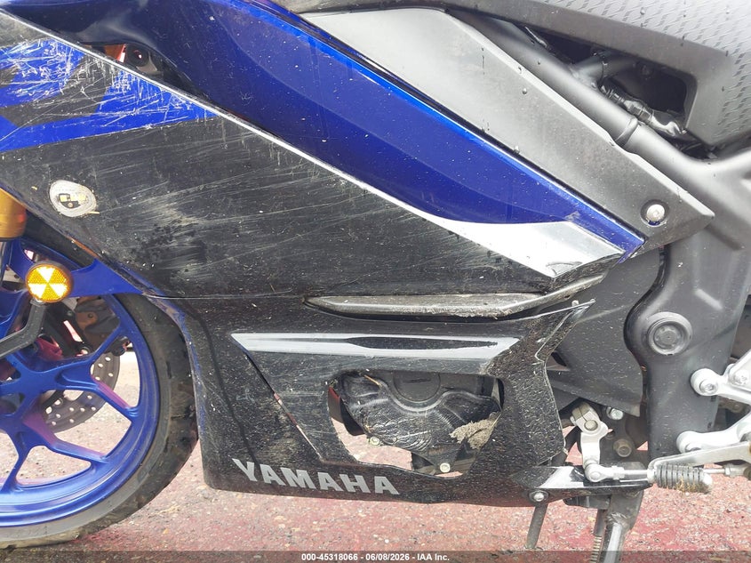 2019 Yamaha Yzf VIN MH3RH17Y6KK001356 IAAI salvage auction — LEFT & RIGHT, Salvage (Oregon), sold $1,100 on 2026-09-08 (photo 9)