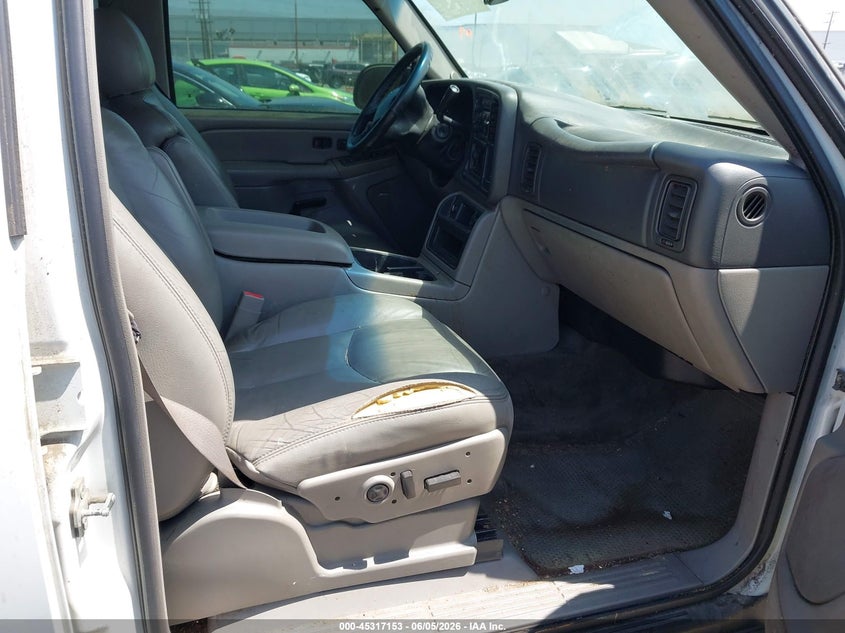 2005 Chevrolet Suburban 1500 VIN 3GNEC16Z95G154046 IAAI salvage auction — NORMAL WEAR, Clear - Dealer Only (California), sold $450 on 2026-07-07 (photo 5)