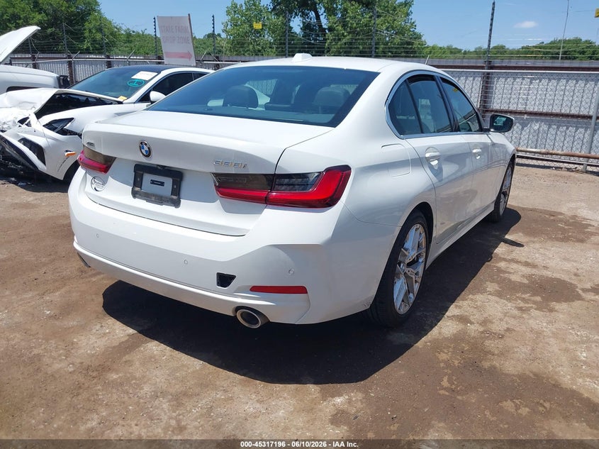2025 BMW 3er VIN 3MW89CW01S8E99365 IAAI salvage auction — LEFT SIDE, Clear (Oklahoma), sold $10,700 on 2026-09-30 (photo 4)