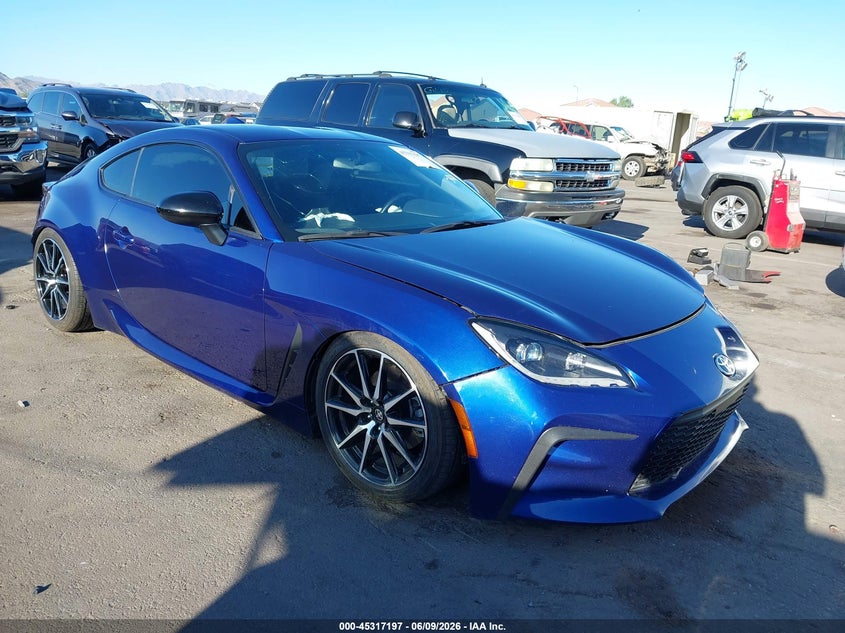 2022 Toyota Gr 86 VIN JF1ZNBB18N9757683 IAAI salvage auction — FRONT END, Salvage Title, sold $8,200 on 2026-07-28 (photo 1)