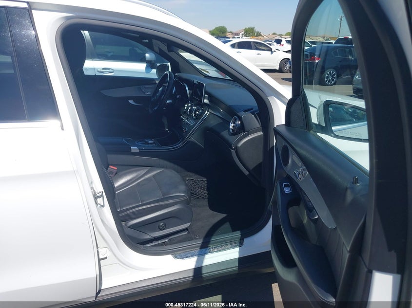 2019 Mercedes-benz Glc VIN WDC0G4JB9KV146934 IAAI salvage auction — RIGHT FRONT, Salvage (Arizona), sold $5,500 on 2026-07-07 (photo 5)