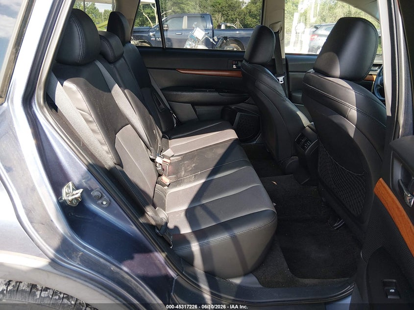 2014 Subaru Outback VIN 4S4BRBLC4E3244008 IAAI salvage auction — FRONT END, Salvage Title, sold $225 on 2026-08-31 (photo 8)