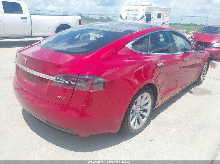 2017 Tesla Model s VIN 5YJSA1E20HF198453 IAAI salvage auction — WATER/FLOOD, Salvage Title, sold $4,250 on 2026-07-10 (photo 4)