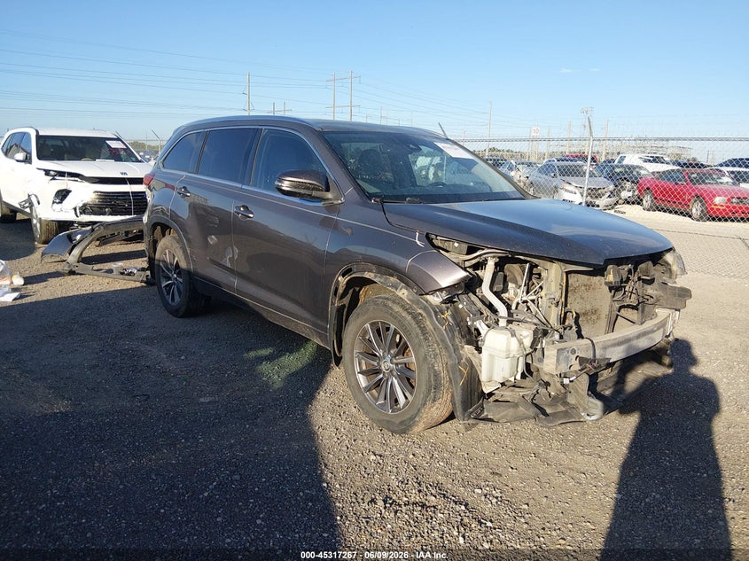 2017 Toyota Highlander VIN 5TDKZRFH5HS214961 IAAI salvage auction — FRONT END, Salvage Title, sold $4,650 on 2026-07-18 (photo 1)