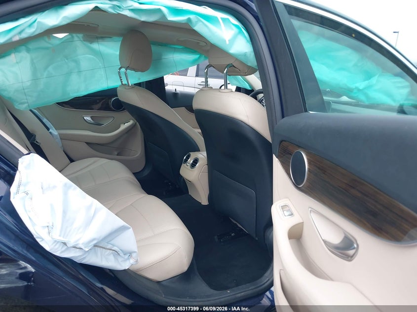 2019 Mercedes-benz C-klasse VIN 55SWF8DBXKU291080 IAAI salvage auction — RIGHT SIDE, Wait Title, sold $25 on 2026-08-04 (photo 8)