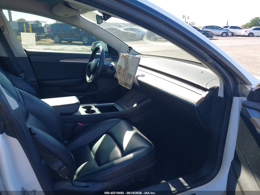 2021 Tesla Model 3 VIN 5YJ3E1EB4MF009208 IAAI salvage auction — SIDE, Salvage Title, sold $5,100 on 2026-07-28 (photo 5)