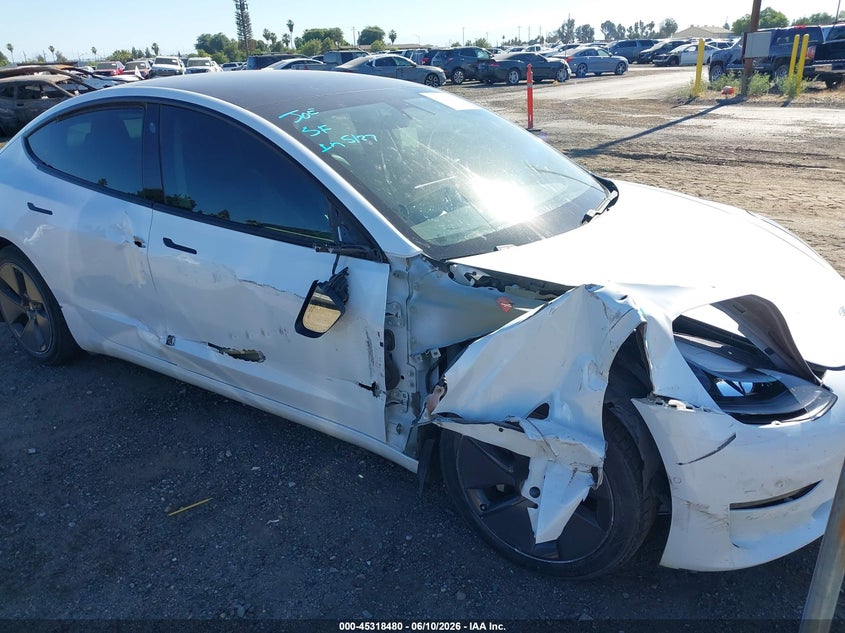 2021 Tesla Model 3 VIN 5YJ3E1EB4MF009208 IAAI salvage auction — SIDE, Salvage Title, sold $5,100 on 2026-07-28 (photo 6)