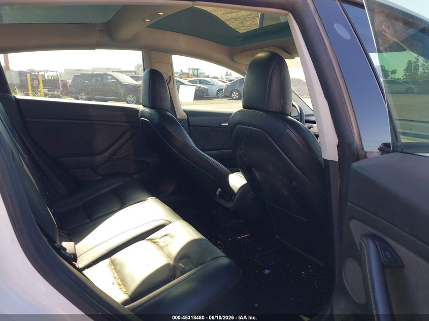 2021 Tesla Model 3 VIN 5YJ3E1EB4MF009208 IAAI salvage auction — SIDE, Salvage Title, sold $5,100 on 2026-07-28 (photo 8)
