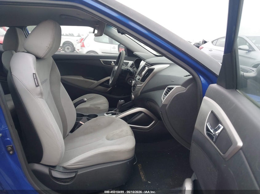 2012 Hyundai Veloster VIN KMHTC6AD9CU027277 IAAI salvage auction — NORMAL WEAR, Clear (North Carolina), sold $500 on 2026-07-22 (photo 5)