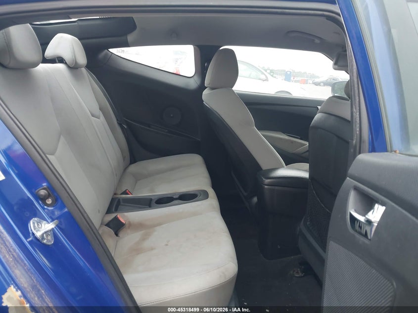 2012 Hyundai Veloster VIN KMHTC6AD9CU027277 IAAI salvage auction — NORMAL WEAR, Clear (North Carolina), sold $500 on 2026-07-22 (photo 8)
