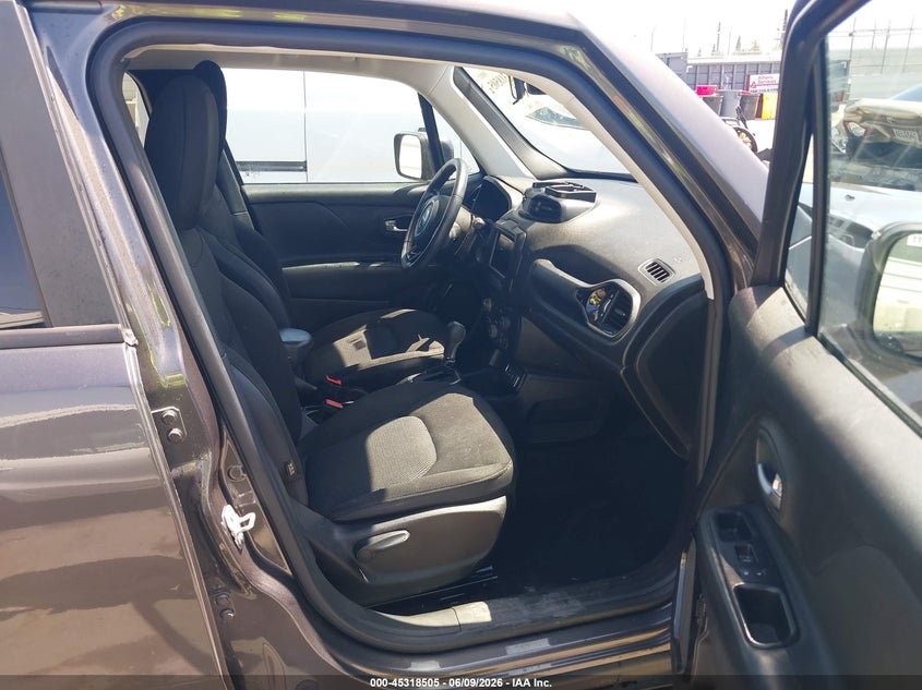 2018 Jeep Renegade VIN ZACCJABB4JPH70356 IAAI salvage auction — FRONT END, Salvage Title, sold $1,850 on 2026-08-05 (photo 5)