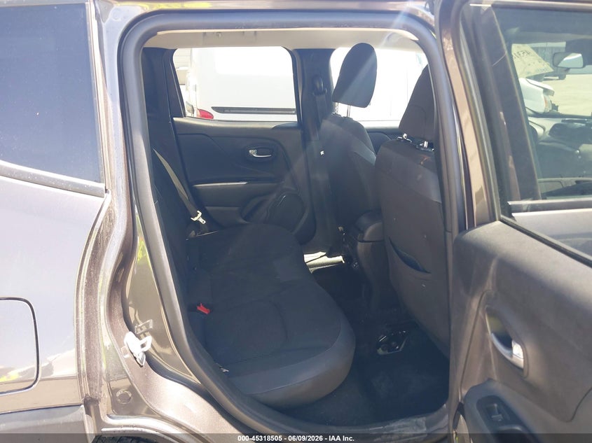 2018 Jeep Renegade VIN ZACCJABB4JPH70356 IAAI salvage auction — FRONT END, Salvage Title, sold $1,850 on 2026-08-05 (photo 8)