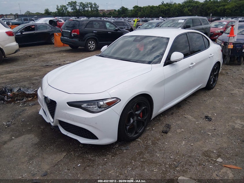 2017 Alfa romeo Giulia VIN ZARFAECNXH7542257 IAAI salvage auction — UNKNOWN, Salvage Title, sold $4,400 on 2026-08-22 (photo 2)
