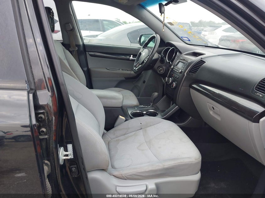 2011 Kia Sorento VIN 5XYKT3A17BG024589 IAAI salvage auction — NORMAL WEAR, Original (Texas), sold $1,025 on 2026-07-08 (photo 5)