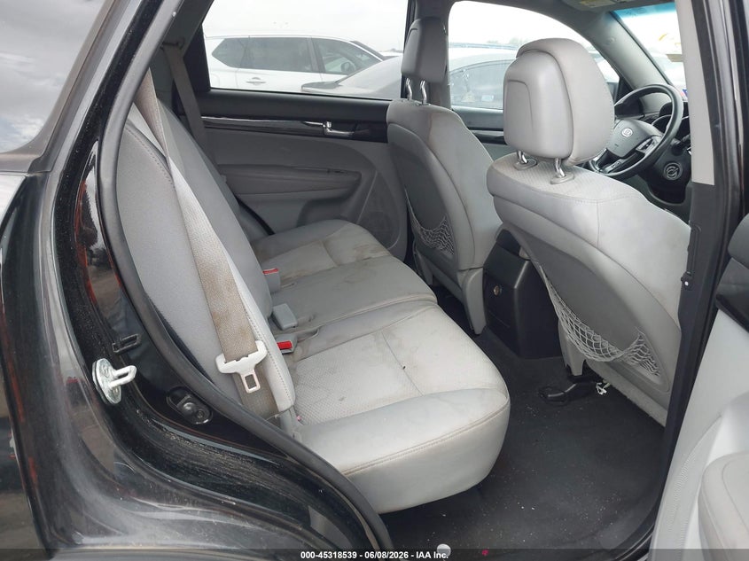 2011 Kia Sorento VIN 5XYKT3A17BG024589 IAAI salvage auction — NORMAL WEAR, Original (Texas), sold $1,025 on 2026-07-08 (photo 8)