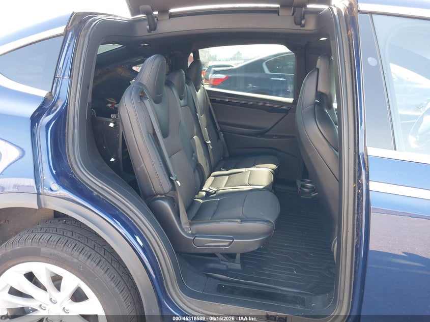 2018 Tesla Model x VIN 5YJXCDE20JF114123 IAAI salvage auction — LEFT REAR, Salvage (Oregon), sold $9,025 on 2026-08-27 (photo 8)