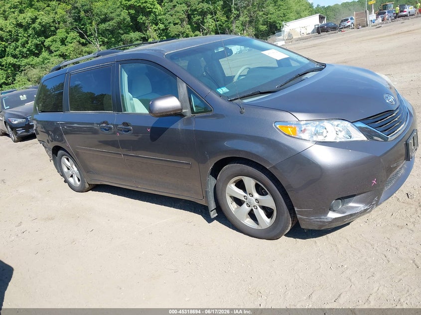 2014 Toyota Sienna VIN 5TDKK3DC7ES485346 IAAI salvage auction — REAR END, Salvage Title, sold $2,450 on 2026-07-15 (photo 1)