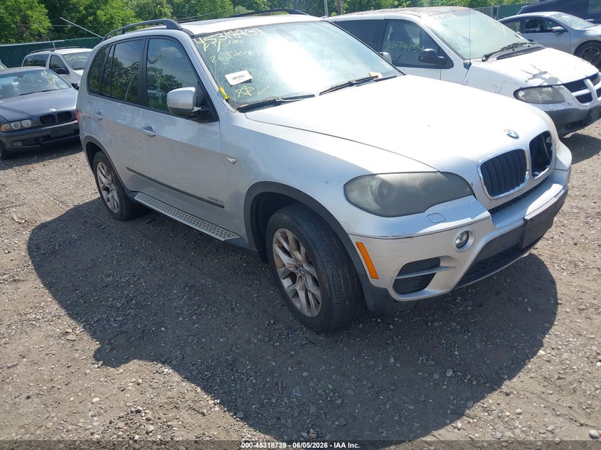2011 BMW X5 VIN 5UXZV4C51BL414072 IAAI salvage auction — FRONT & REAR, Bill Of Sale (New York), sold $475 on 2026-07-07 (photo 1)