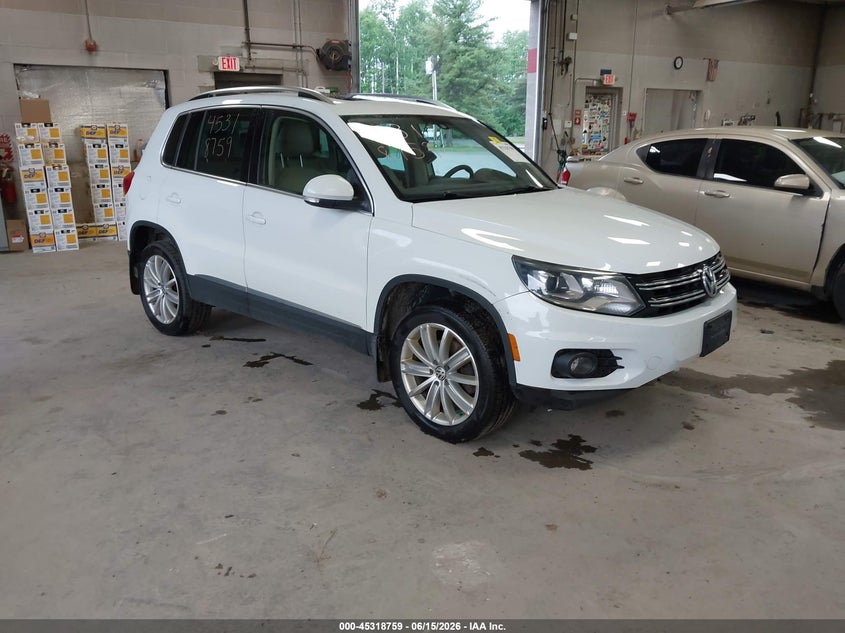 2016 Volkswagen Tiguan VIN WVGBV7AX2GW600956 IAAI salvage auction — NORMAL WEAR, Original (Maine), sold $875 on 2026-07-20 (photo 1)