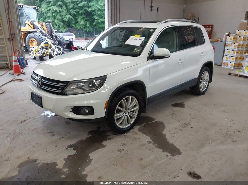 2016 Volkswagen Tiguan VIN WVGBV7AX2GW600956 IAAI salvage auction — NORMAL WEAR, Original (Maine), sold $875 on 2026-07-20 (photo 2)
