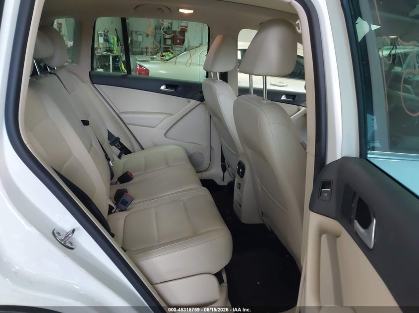 2016 Volkswagen Tiguan VIN WVGBV7AX2GW600956 IAAI salvage auction — NORMAL WEAR, Original (Maine), sold $875 on 2026-07-20 (photo 8)