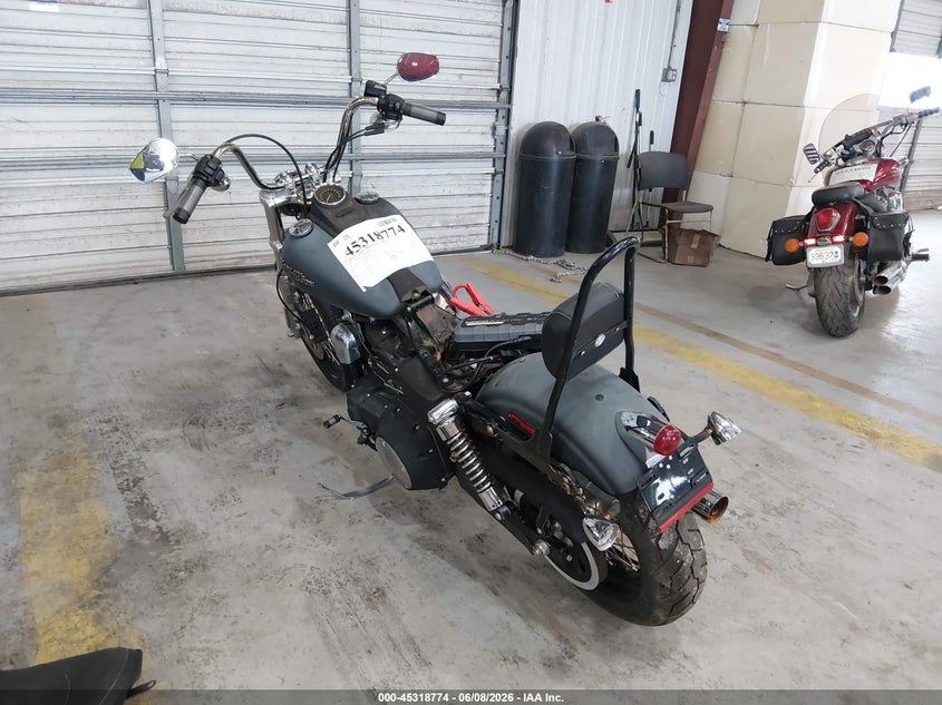 2012 Harley-davidson Street bob VIN 1HD1GX413CC336089 IAAI salvage auction — NORMAL WEAR, Salvage Title, sold $1,050 on 2026-09-07 (photo 3)