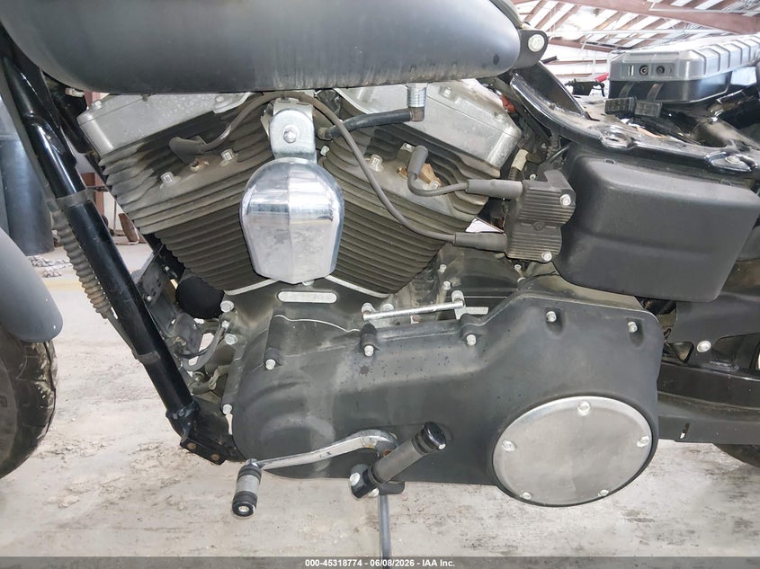 2012 Harley-davidson Street bob VIN 1HD1GX413CC336089 IAAI salvage auction — NORMAL WEAR, Salvage Title, sold $1,050 on 2026-09-07 (photo 9)