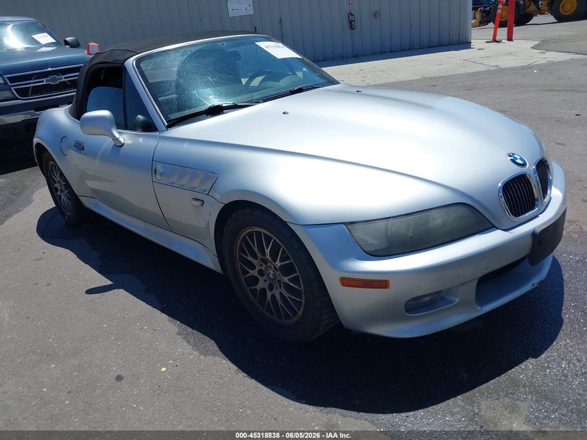 2000 BMW Z3 VIN WBACH3343YLF71904 IAAI salvage auction — FRONT & REAR, Clear (Utah), sold $850 on 2026-07-23 (photo 1)