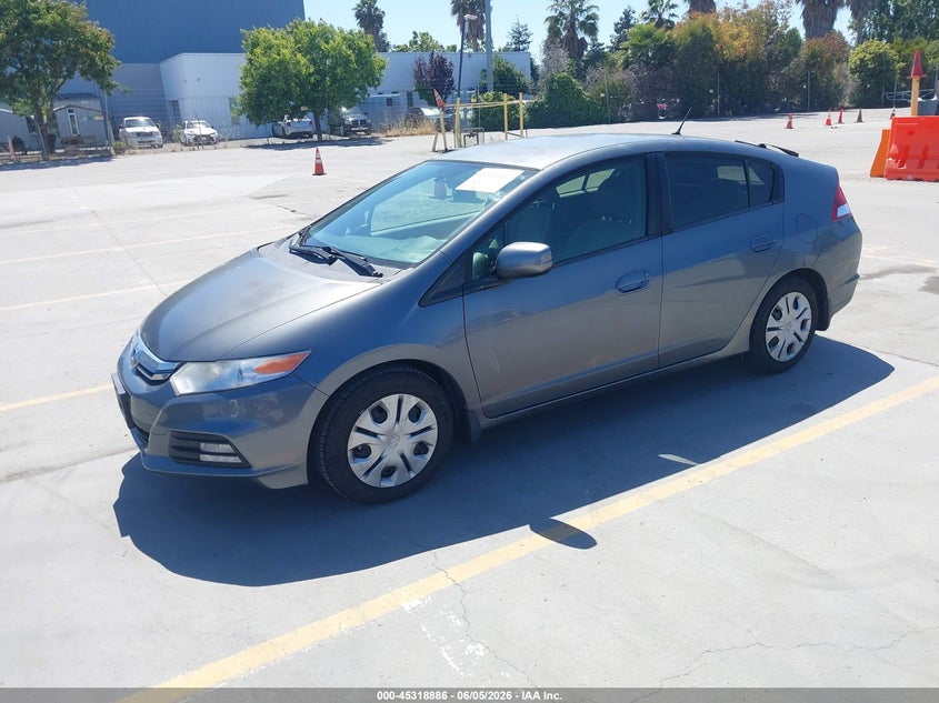 2014 Honda Insight VIN JHMZE2H52ES000418 IAAI salvage auction — SIDE, Salvage (California), sold $350 on 2026-07-29 (photo 2)
