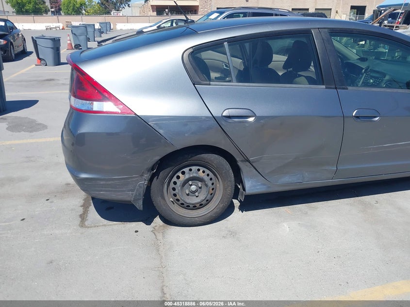 2014 Honda Insight VIN JHMZE2H52ES000418 IAAI salvage auction — SIDE, Salvage (California), sold $350 on 2026-07-29 (photo 6)