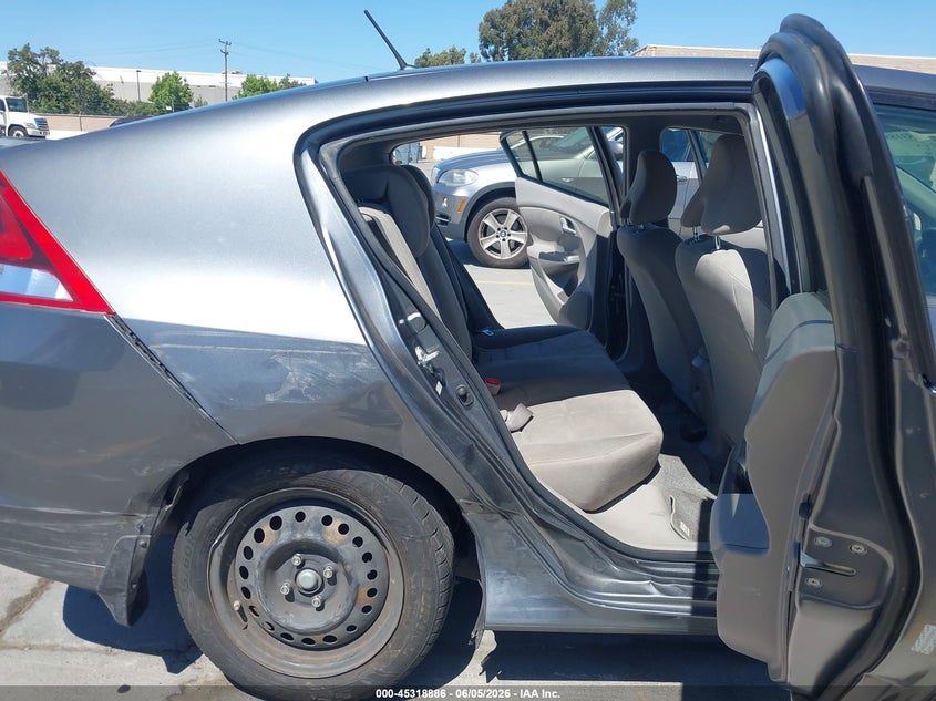 2014 Honda Insight VIN JHMZE2H52ES000418 IAAI salvage auction — SIDE, Salvage (California), sold $350 on 2026-07-29 (photo 8)