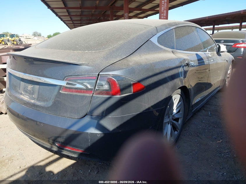 2018 Tesla Model s VIN 5YJSA1E24JF245845 IAAI salvage auction — NORMAL WEAR, Clear (Arizona), sold $2,550 on 2026-07-28 (photo 4)