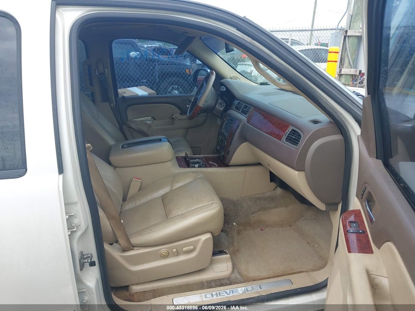 2012 Chevrolet Tahoe VIN 1GNSKCE07CR294419 IAAI salvage auction — LEFT FRONT, Clear (Tennessee), sold $1,775 on 2026-07-09 (photo 5)