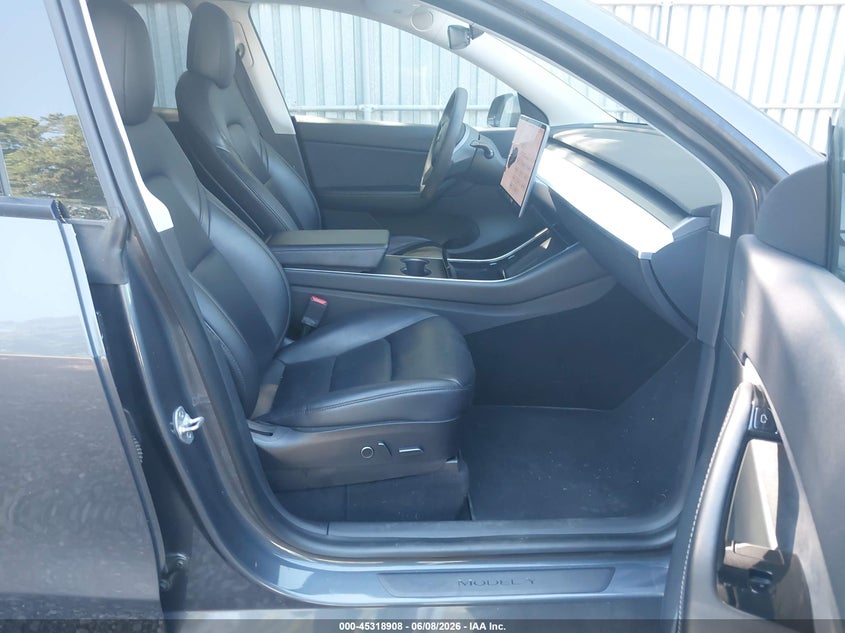 2021 Tesla Model y VIN 5YJYGDEF5MF121536 IAAI salvage auction — FRONT END, Salvage Title, sold $13,900 on 2026-07-15 (photo 5)