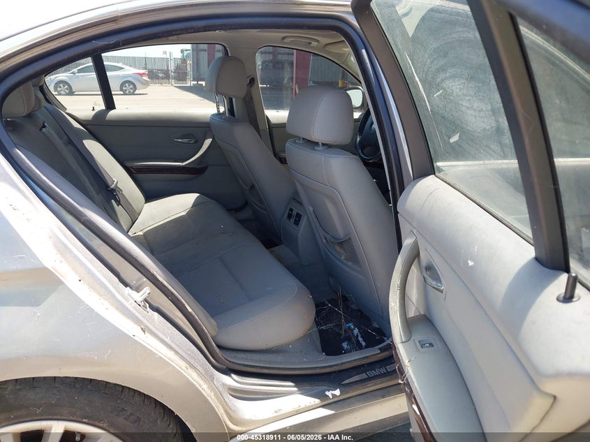2009 BMW 3 series VIN WBAPM77579NL88483 IAAI salvage auction — NORMAL WEAR, Clear - Dealer Only (California), sold $700 on 2026-07-21 (photo 8)