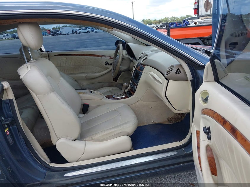 2006 Mercedes-benz Clk-class VIN WDBTJ56J86F189654 IAAI salvage auction — NORMAL WEAR, Clear (Florida), sold $550 on 2026-08-06 (photo 5)
