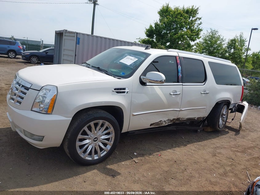 2010 Cadillac Escalade VIN 1GYUKJEF8AR289392 IAAI salvage auction — SIDE, Clear (Virginia), sold $1,750 on 2026-07-18 (photo 6)