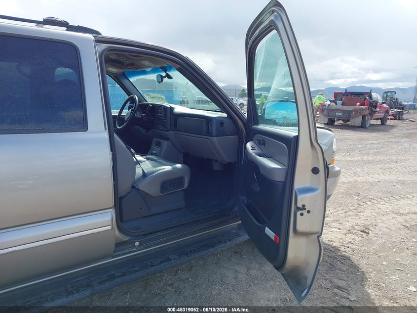 2002 Chevrolet Suburban 1500 VIN 3GNFK16Z32G278994 IAAI salvage auction — LEFT REAR, Clear (Montana), sold $225 on 2026-07-08 (photo 5)