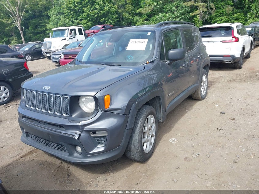 2022 Jeep Renegade VIN ZACNJDB12NPN45275 IAAI salvage auction — NORMAL WEAR, Salvage Title, sold $1,650 on 2026-08-04 (photo 2)