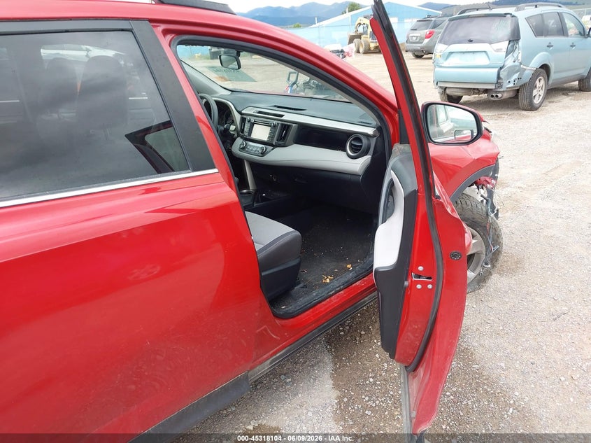 2015 Toyota Rav 4 VIN JTMRFREV5FD169687 IAAI salvage auction — RIGHT FRONT, Salvage Title, sold $3,950 on 2026-08-02 (photo 5)